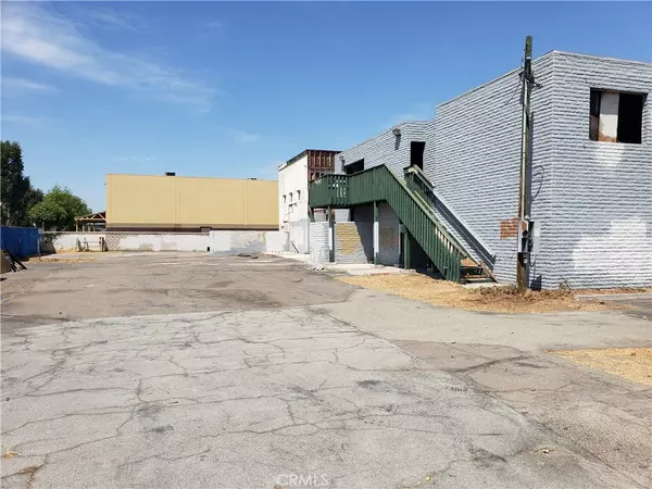 Fullerton, CA 92833,1700 W Orangethorpe AVE