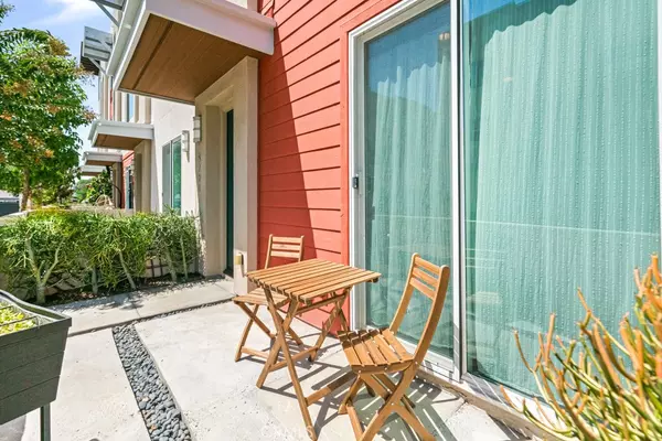 Lakewood, CA 90712,5721 Acacia LN