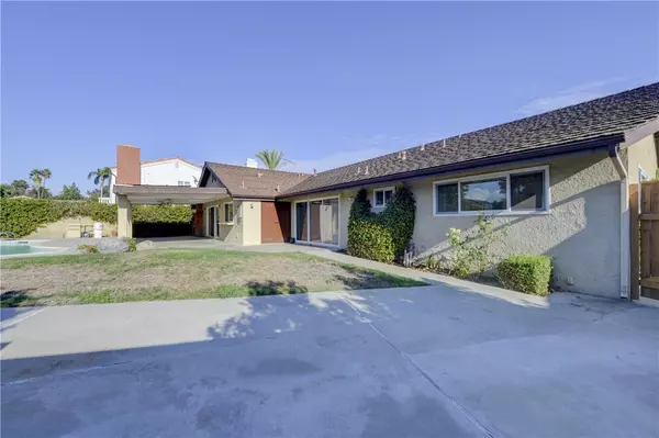 Buena Park, CA 90621,8551 Cypress Point