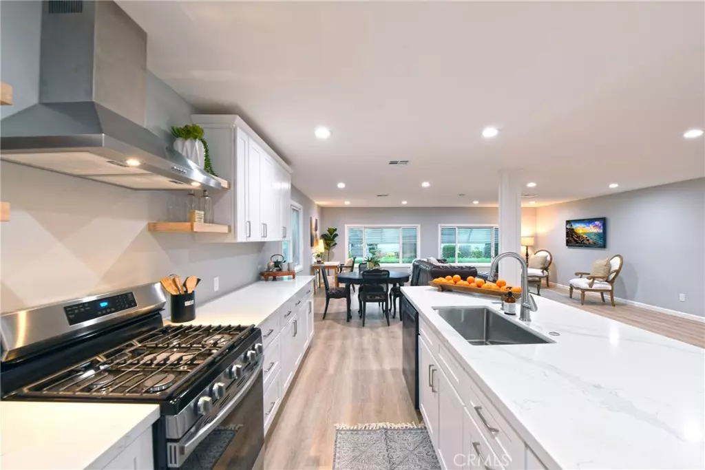 Yorba Linda, CA 92886,16942 Lake Terrace WAY #241