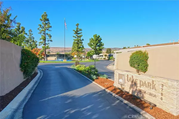 Yorba Linda, CA 92886,16942 Lake Terrace WAY #241