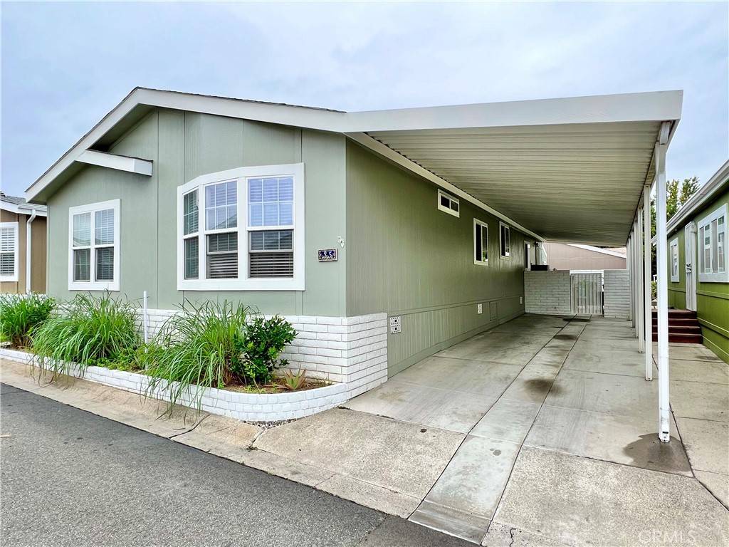 Laguna Hills, CA 92653,23301 Ridge Route DR #35