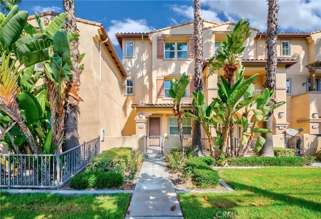 Buena Park, CA 90621,58 Preston LN