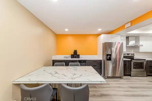 La Mirada, CA 90638,13616 La Jolla CIR #C