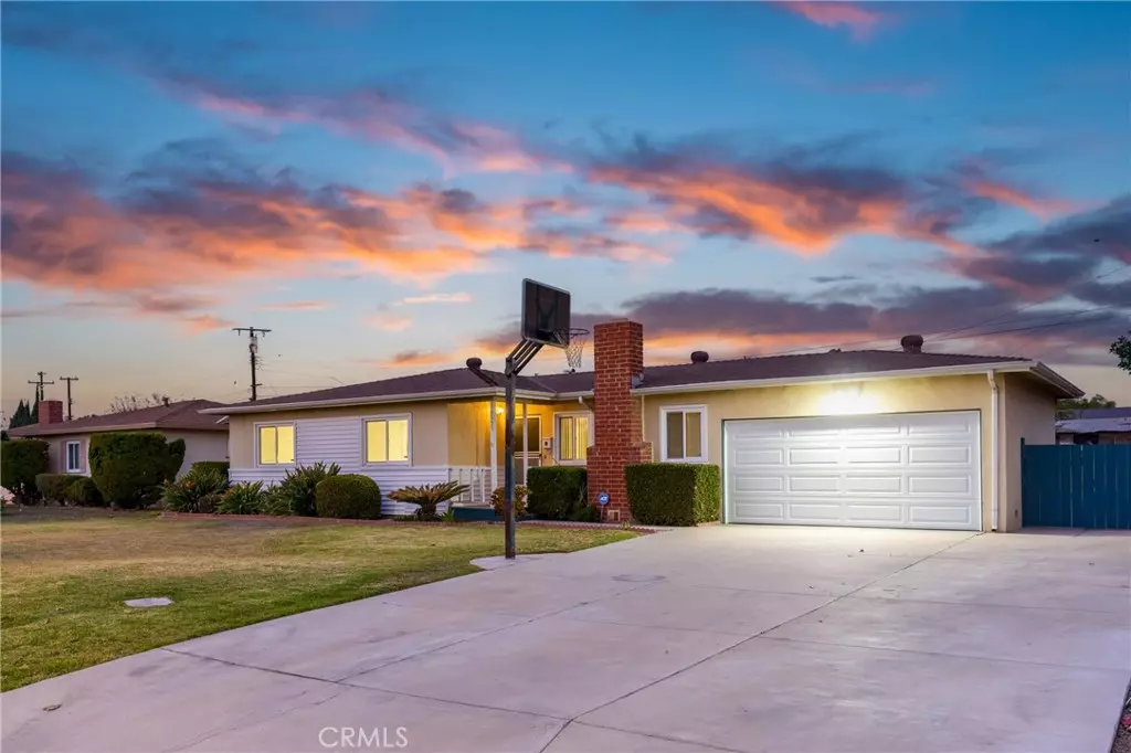 Anaheim, CA 92804,2555 W Heffron DR