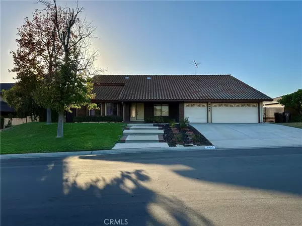 Yorba Linda, CA 92886,6041 Saddletree LN