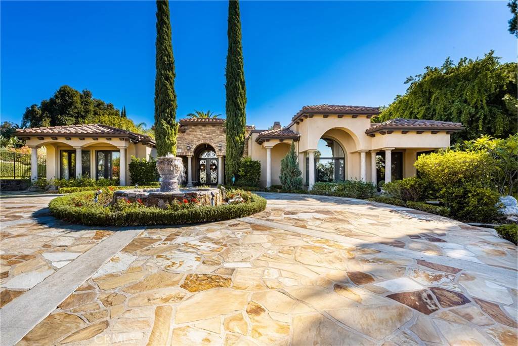 4816 E Santa Ana Canyon RD, Anaheim Hills, CA 92807