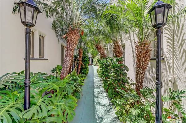 Long Beach, CA 90802,932 E 2nd ST #10