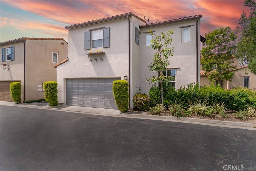 Irvine, CA 92618,77 Alevera ST