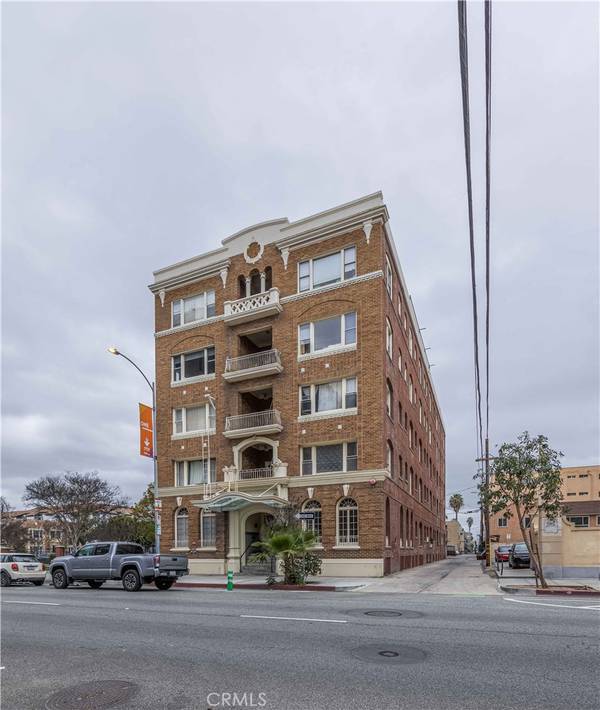 Long Beach, CA 90802,325 W 3rd ST #201