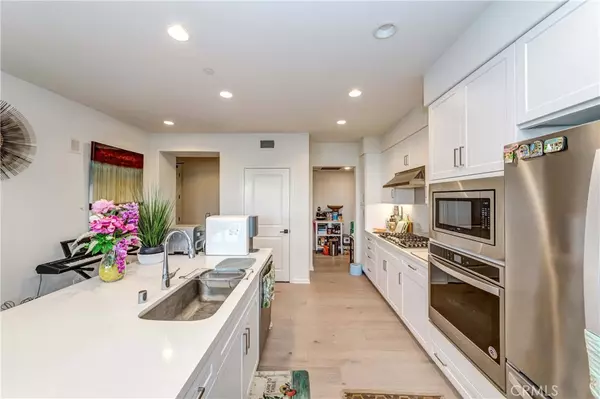 Brea, CA 92823,270 Buena Vida #205