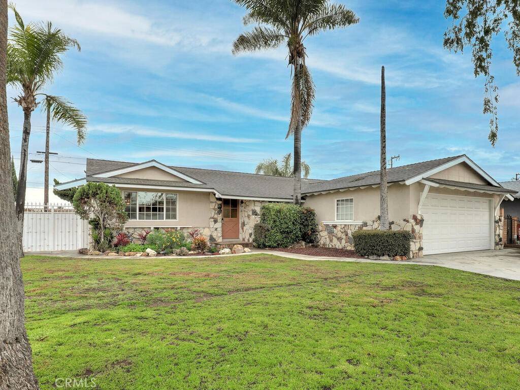 Stanton, CA 90680,7350 Thunderbird LN