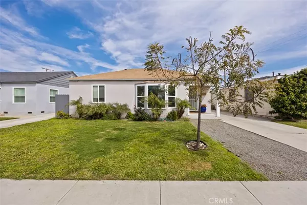 2143 S Woodland PL, Santa Ana, CA 92707