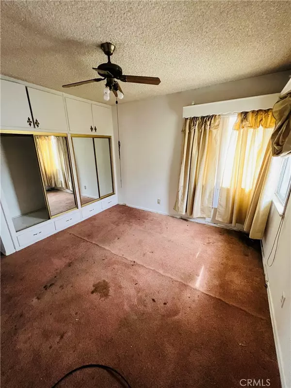 Compton, CA 90221,1604 S Washington AVE