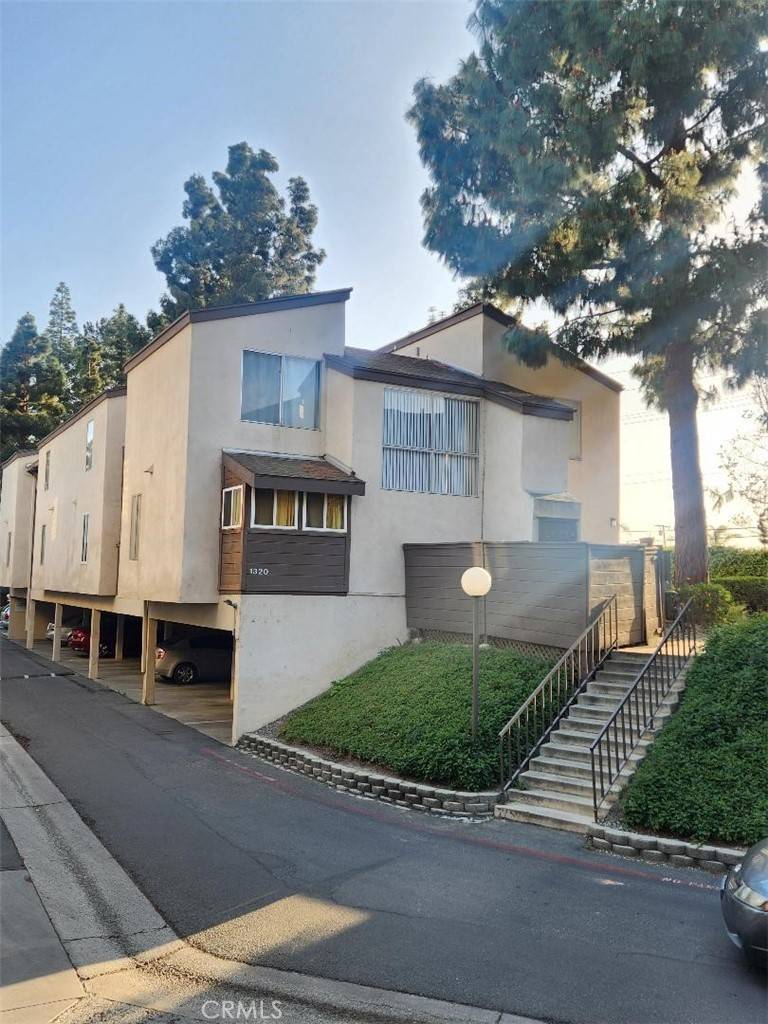 1320 Cabrillo Park DR #94, Santa Ana, CA 92701