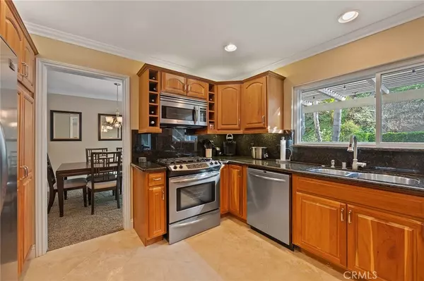 Brea, CA 92821,424 Greenbriar LN