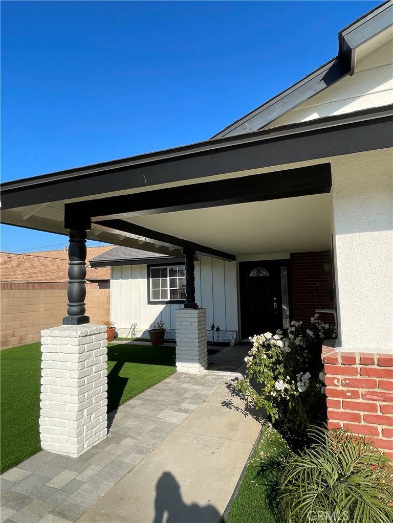Carson, CA 90746,1847 E Abbottson ST