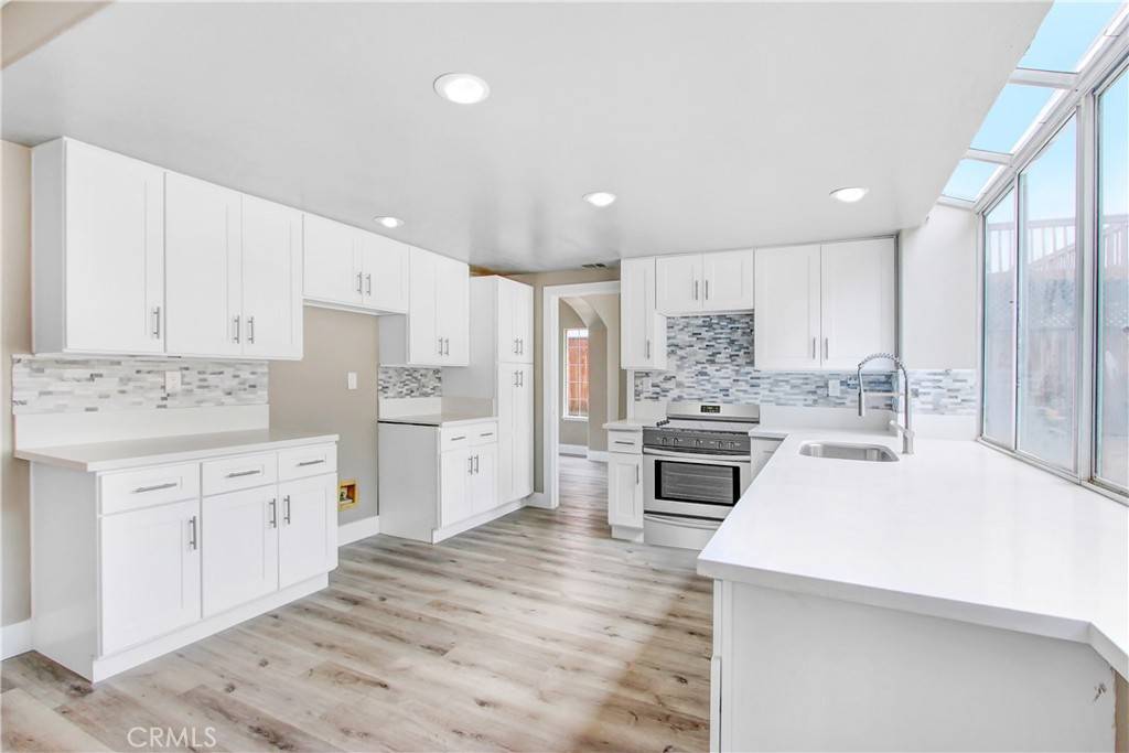 Corona, CA 92879,718 Saint Helena DR
