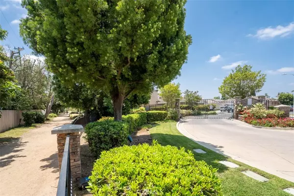 North Tustin, CA 92705,31 Carriage LN