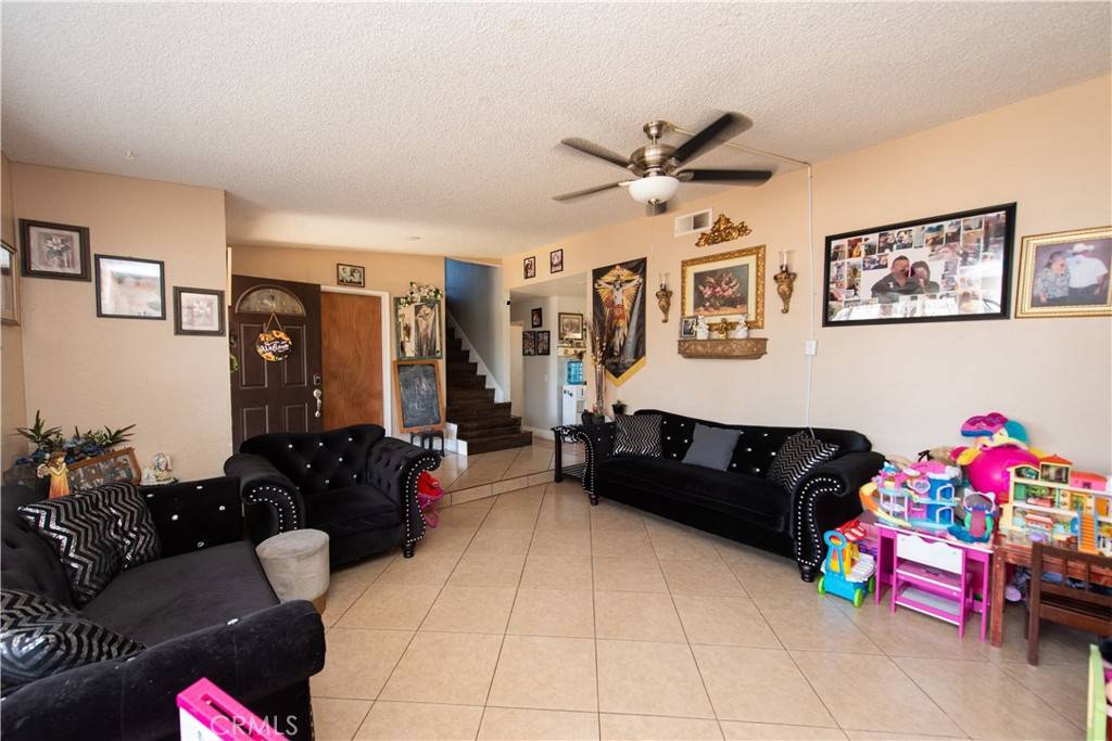 Fontana, CA 92336,17730 Mesa RD