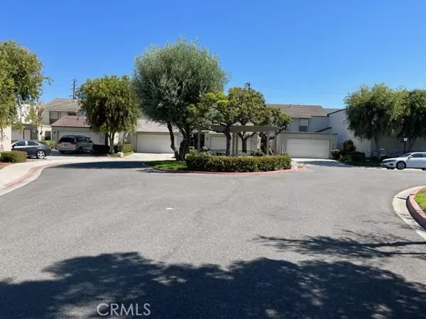 La Mirada, CA 90638,12203 Santa Gertrudes AVE #64