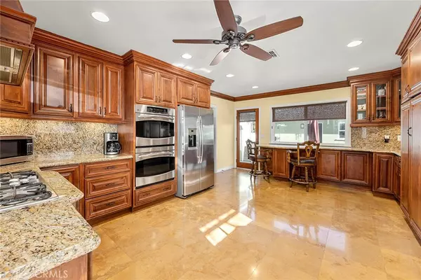 Brea, CA 92821,419 E Date ST