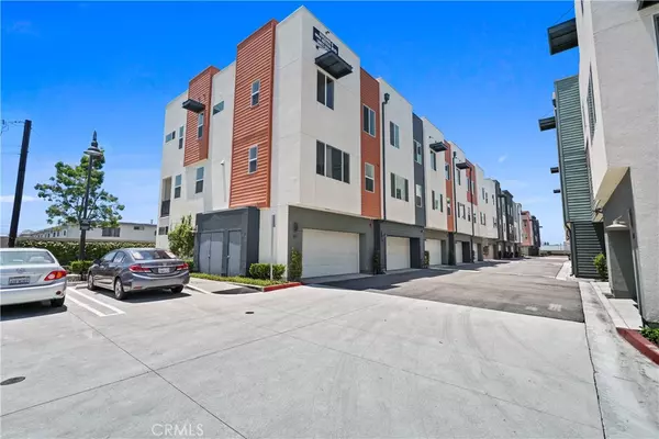 Bellflower, CA 90706,9944 Artesia BLVD #803