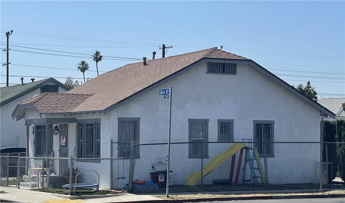 701 W 66th ST, Los Angeles, CA 90044