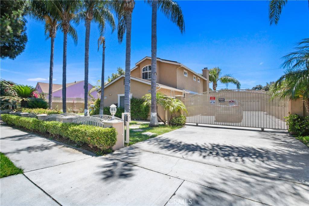 Santa Ana, CA 92703,950 W Pine ST