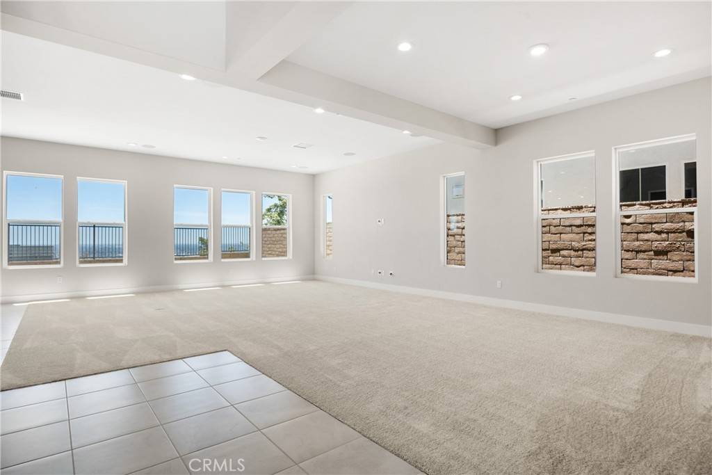 Montebello, CA 90640,235 Orchid CT