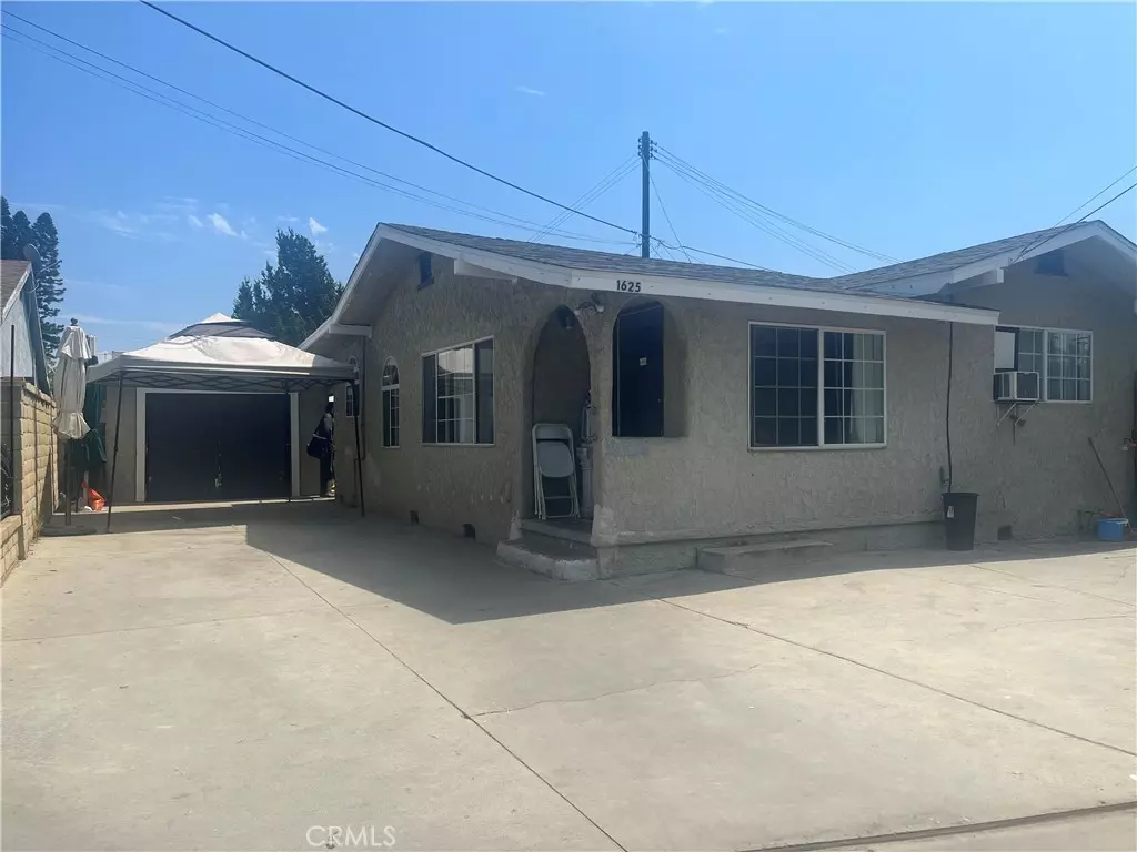 Santa Ana, CA 92704,1625 S Greenville ST