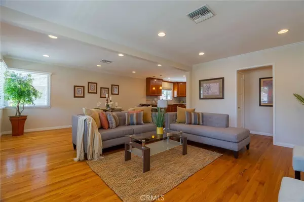Lakewood, CA 90713,4738 Lomina AVE