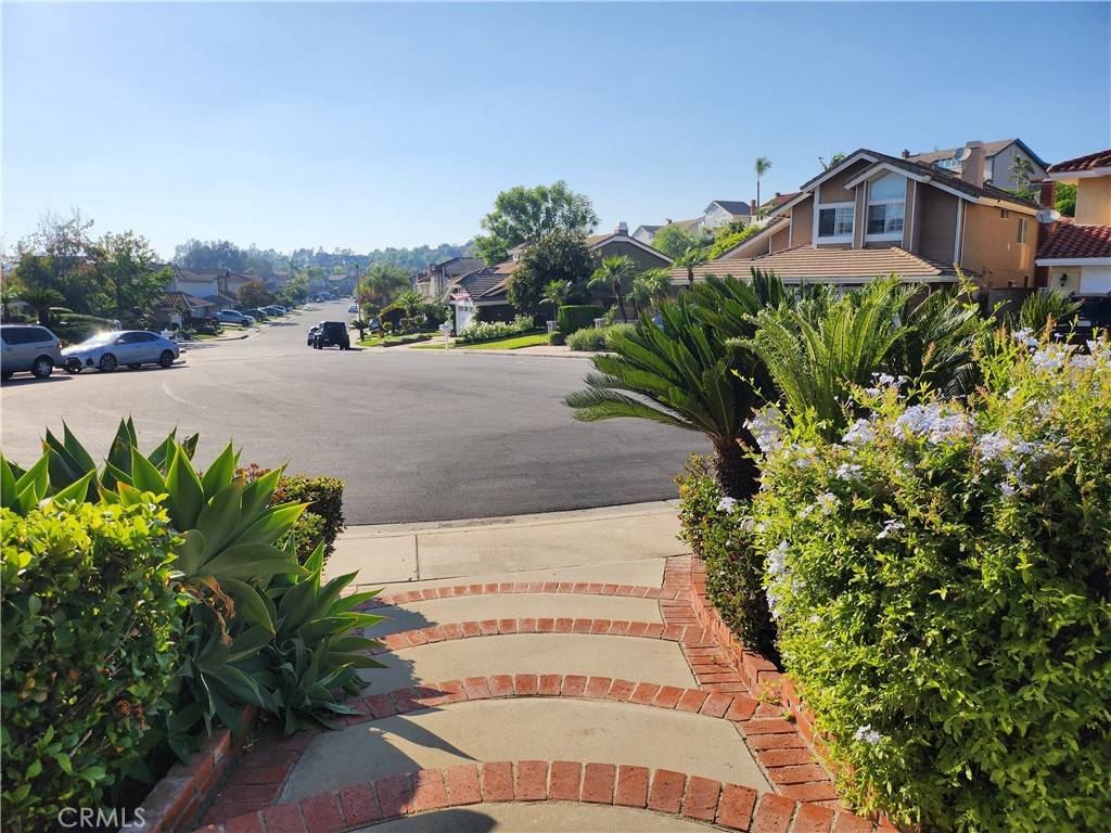 Fullerton, CA 92833,1746 Chantilly LN