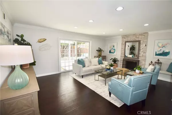 Huntington Beach, CA 92647,6962 Cumberland DR