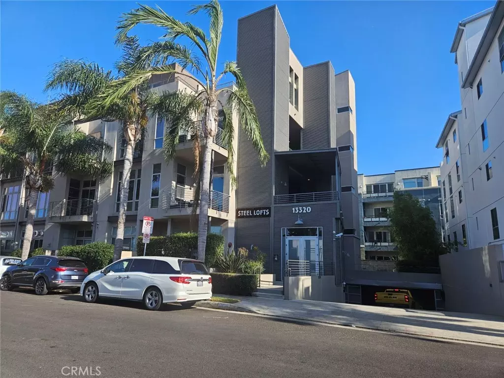 Marina Del Rey, CA 90292,13320 Beach AVE #205