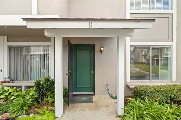 1705 N Willow Woods #D, Anaheim, CA 92807