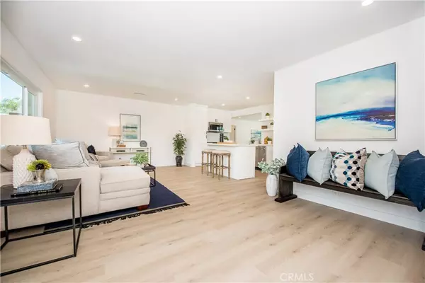 Santa Ana, CA 92707,1130 W Saint Andrew PL