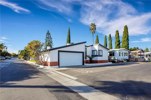 Anaheim, CA 92806,320 N Park Vista ST #35