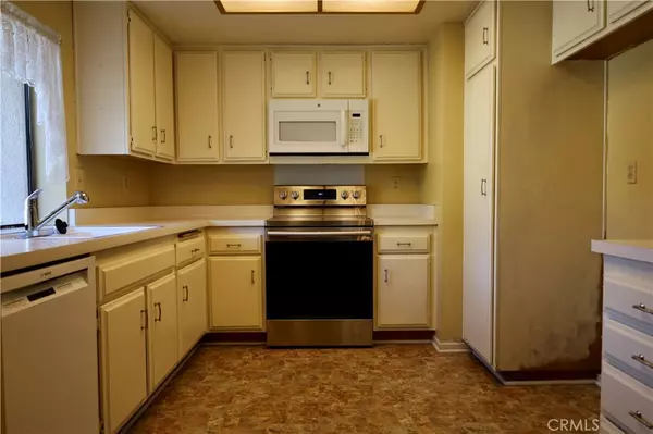 La Mirada, CA 90638,13218 La Jolla CIR #C