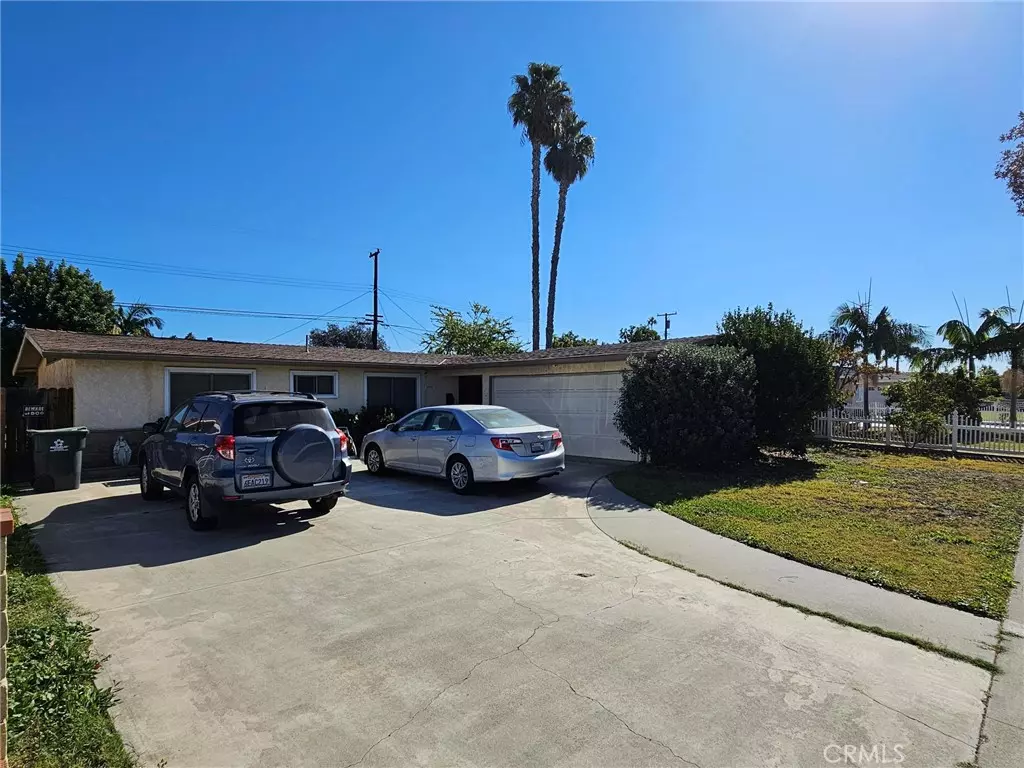 Santa Ana, CA 92707,2333 S Towner ST