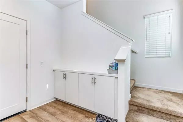 Anaheim, CA 92805,575 S Mosaic ST