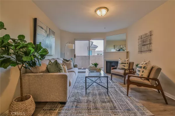 11410 Brookshire AVE #422, Downey, CA 90241