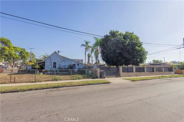 Santa Ana, CA 92703,1834 W 3rd ST