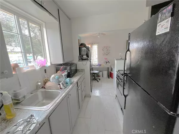 Santa Ana, CA 92707,1809 S Birch ST