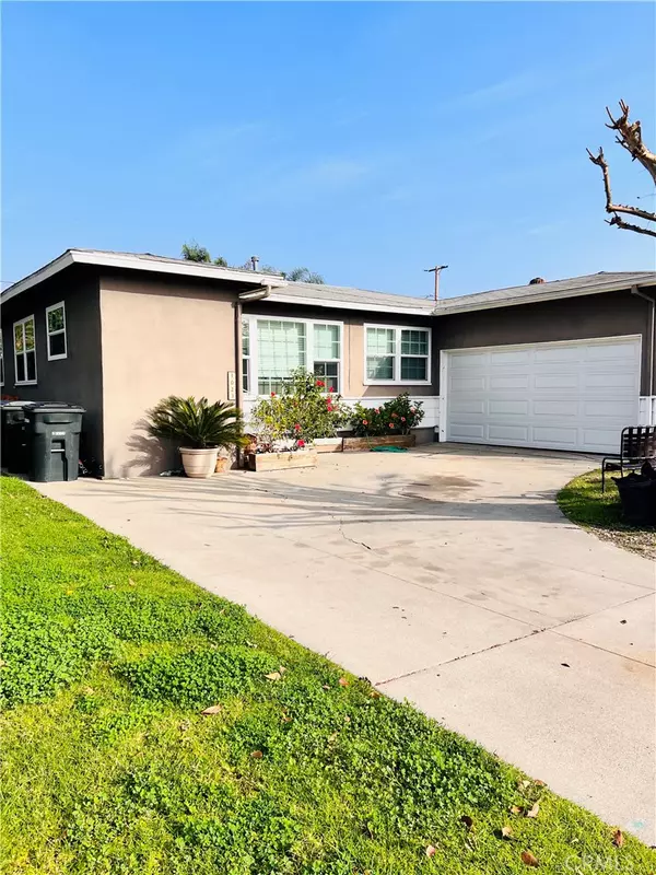 1023 W Arbor Way, Orange, CA 92868