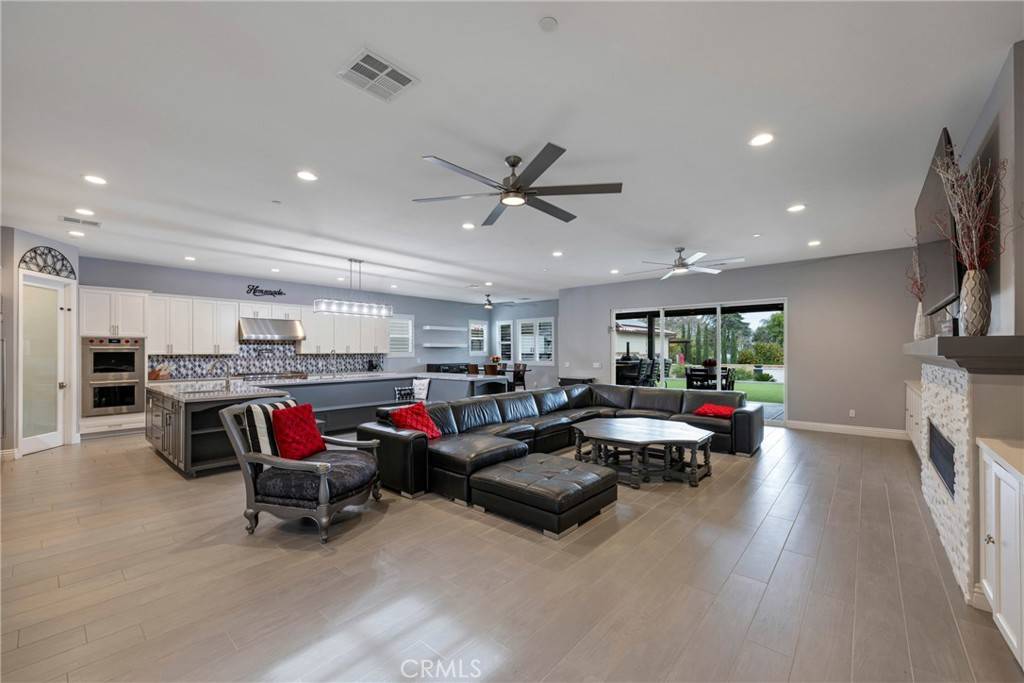 1043 Othello LN, Corona, CA 92882