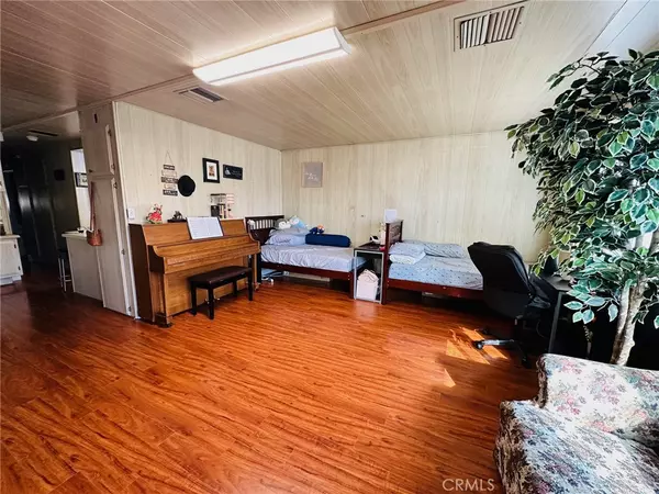 Anaheim, CA 92804,3050 W Ball RD #28