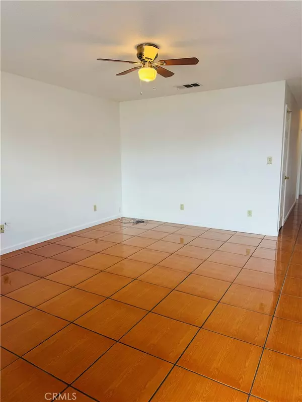 Lost Hills, CA 93249,21345 Inyo ST