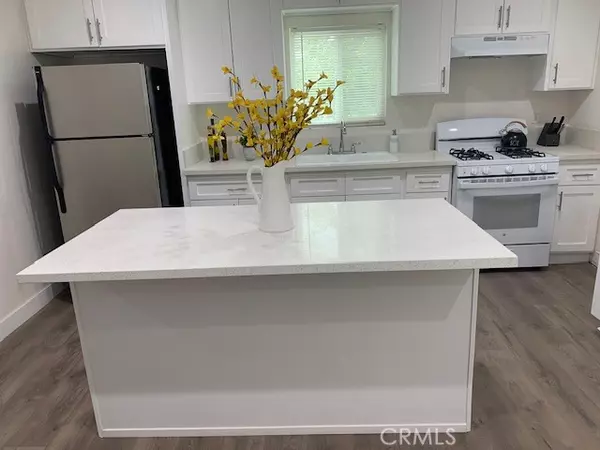 Placentia, CA 92870,884 W La Jolla ST