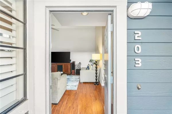 Huntington Beach, CA 92646,20212 Sealargo LN #203